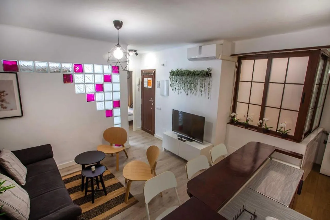 Holidays2Malaga Lagunillas 3 Bedrooms Downtown Local Area 500Mb Free Wifi Apartment Malaga